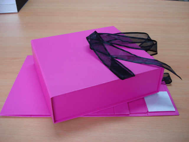 http://haibeibag.com/pbpic/Paper Box/14960-2.jpg